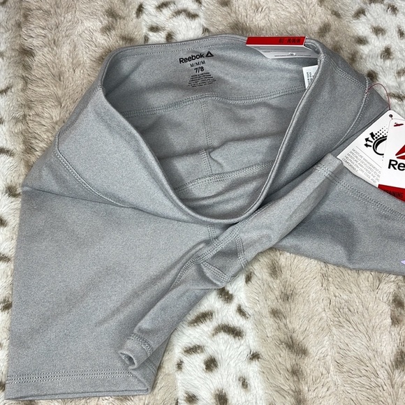 Reebok Girls Training Shorts Size M 7/8 - Picture 5 of 6
